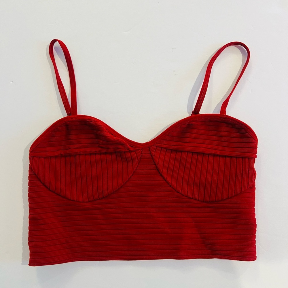 Red crop top size M